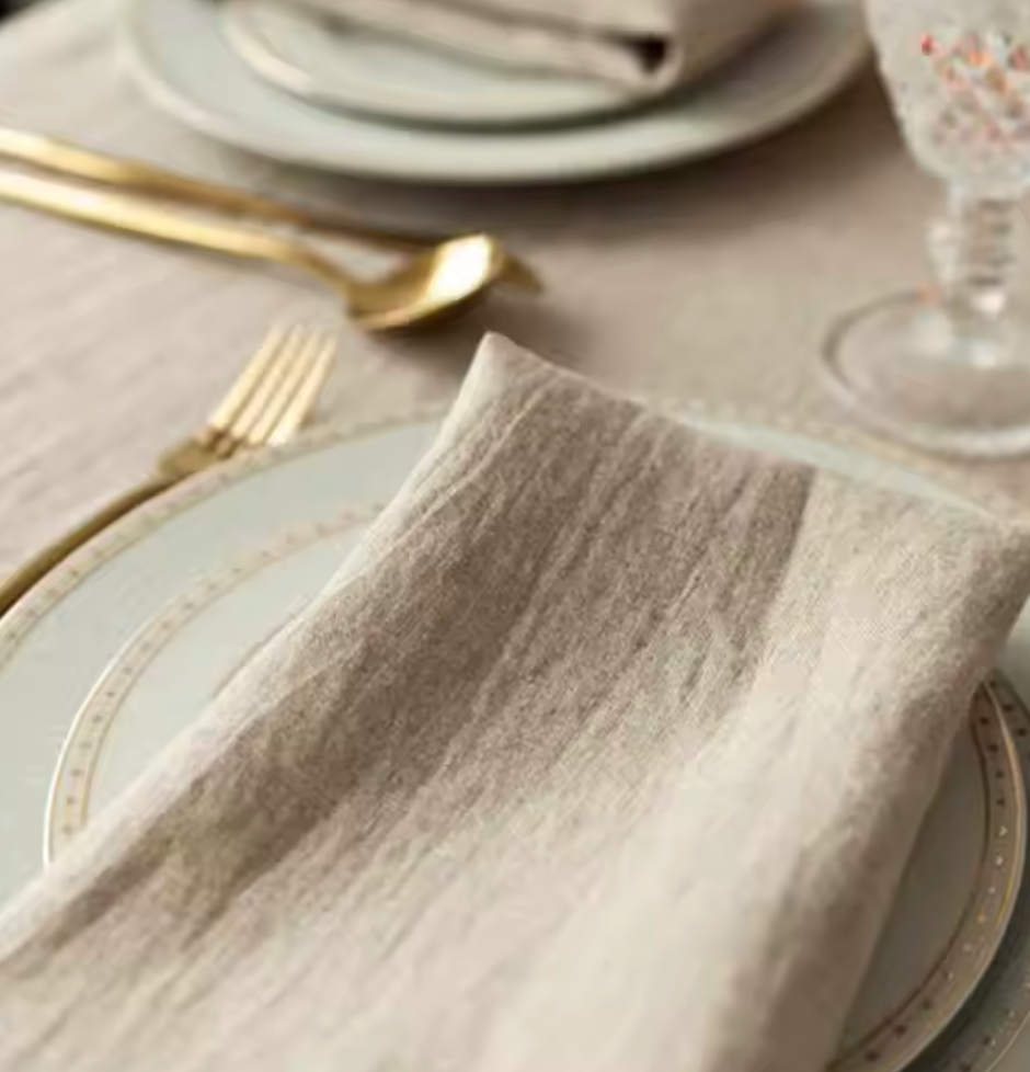 Servilleta de Lino Beige con Dobladillo Enrollado